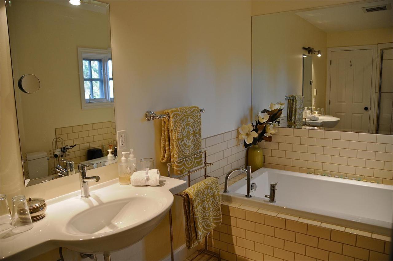 Wetherly Inn & Spa Ganges Εξωτερικό φωτογραφία